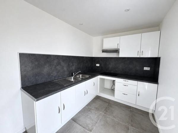 Immeuble à vendre  229 m 2   LAVELANET  - 09
