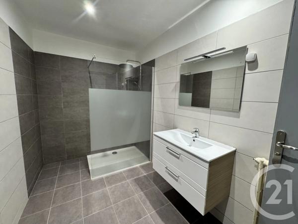 Immeuble à vendre  229 m 2   LAVELANET  - 09
