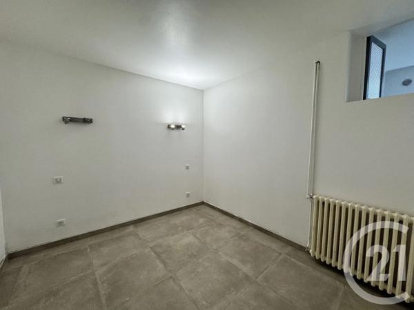 Immeuble à vendre  229 m 2   LAVELANET  - 09