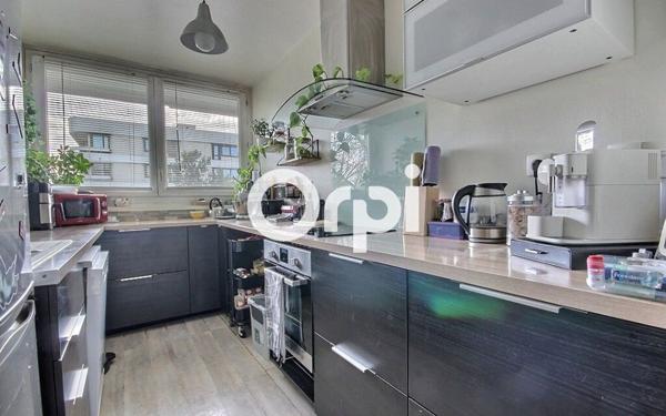 Appartement à vendre    5 pièces • 104,76 m2 Élancourt