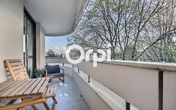 Appartement à vendre    5 pièces • 104,76 m2 Élancourt
