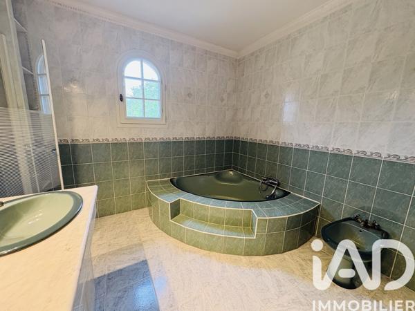 Maison à vendre 7 pièces 143 m² Saint-Sulpice-de-Pommeray
