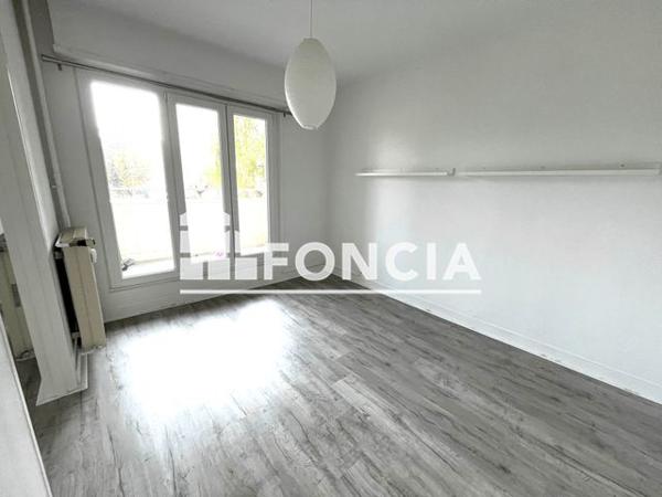 Location Appartement 4 pièces 70.28 m² - 2/4 PLACE DE FERMAT Reims 51100