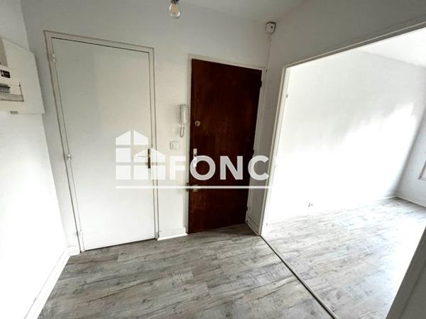 Location Appartement 4 pièces 70.28 m² - 2/4 PLACE DE FERMAT Reims 51100