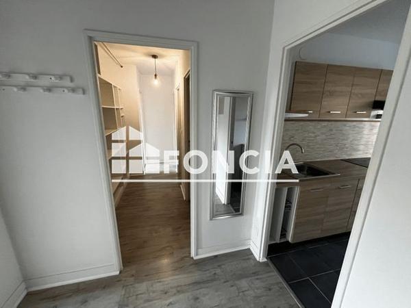 Location Appartement 4 pièces 70.28 m² - 2/4 PLACE DE FERMAT Reims 51100