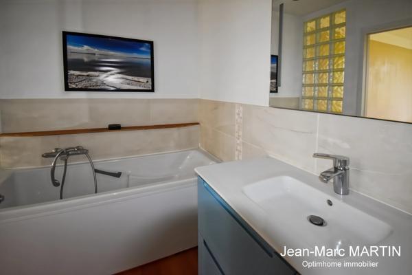 Villeneuve-d’Ascq – Appartement 107 m² avec rez-de-jardin sécurisé – Résidence de standing – Chaîne des Lacs à pied