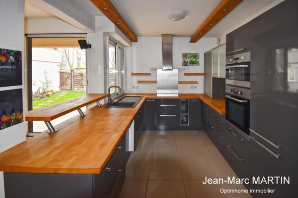 Villeneuve-d’Ascq – Appartement 107 m² avec rez-de-jardin sécurisé – Résidence de standing – Chaîne des Lacs à pied