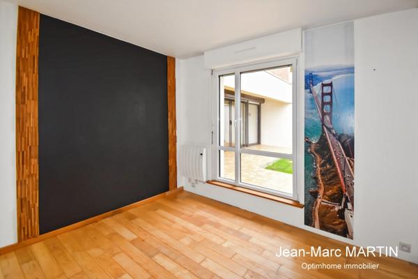 Villeneuve-d’Ascq – Appartement 107 m² avec rez-de-jardin sécurisé – Résidence de standing – Chaîne des Lacs à pied