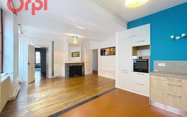 Appartement à louer    3 pièces • 83,84 m2 Lyon 1