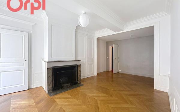 Appartement à louer    3 pièces • 83,84 m2 Lyon 1