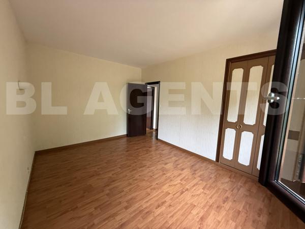 VILLA PLAIN-PIED 140 M² SUR SOUS SOL ET MAGNIFIQUE TERRAIN PISCINABLE