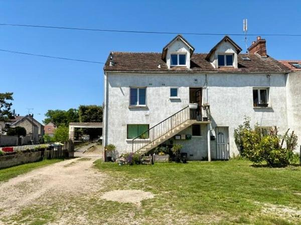 Appartement F2 + Box au Bord de l'eau Centre-Ville de Chambly