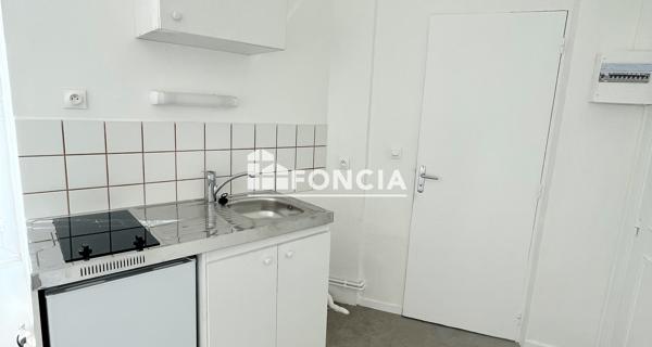 Location Studio 21.1 m² - Melun 77000