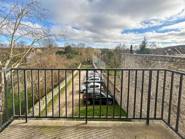 A LOUER APPARTEMENT MEUBLE 2 PIECES 46m²