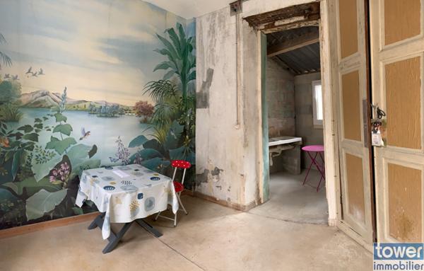 MATHA 17160 - Maison 2 pièces de 50 m² avec cave . et patio de 18 m².