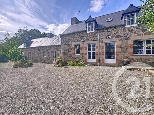 Maison à vendre  6 pièces - 231 m 2   GUINGAMP  - 22