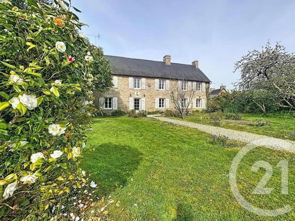 Maison à vendre  6 pièces - 231 m 2   GUINGAMP  - 22