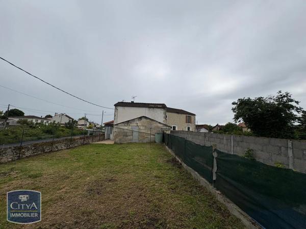 Maison à louer 3 pièces 49.42m² Gond-Pontouvre (16160)