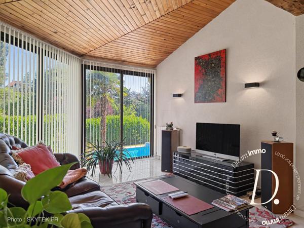 VILLA D'EXCEPTION – 298 m² HABITABLES