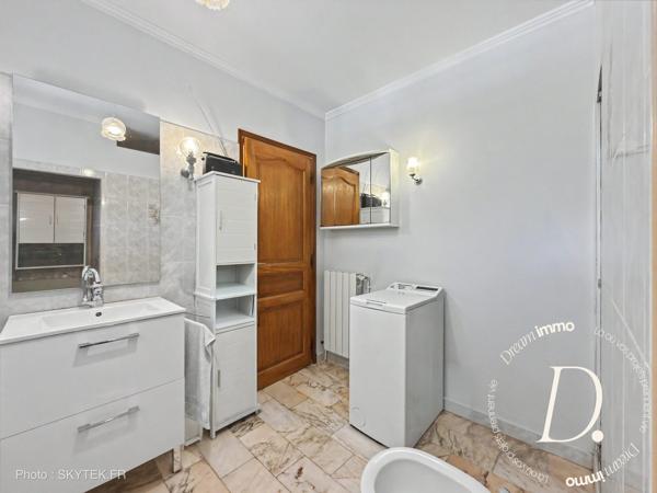 VILLA D'EXCEPTION – 298 m² HABITABLES