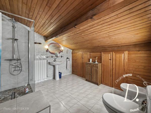 VILLA D'EXCEPTION – 298 m² HABITABLES