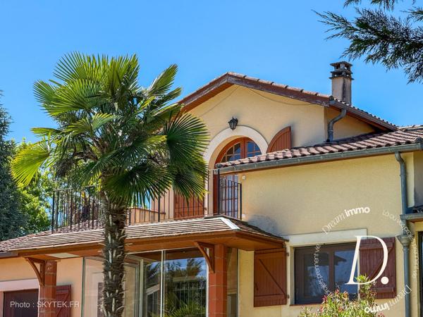VILLA D'EXCEPTION – 298 m² HABITABLES