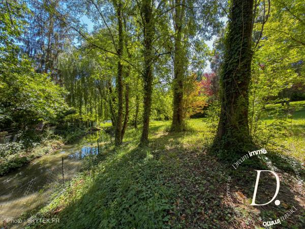 VILLA D'EXCEPTION – 298 m² HABITABLES