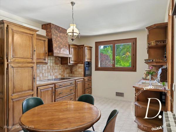 VILLA D'EXCEPTION – 298 m² HABITABLES