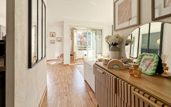 Appartement à vendre    2 pièces • 48,51 m2 Fréjus