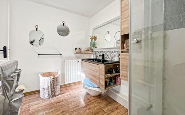 Appartement à vendre    2 pièces • 48,51 m2 Fréjus