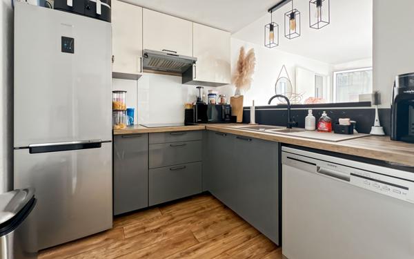 Appartement à vendre    2 pièces • 48,51 m2 Fréjus