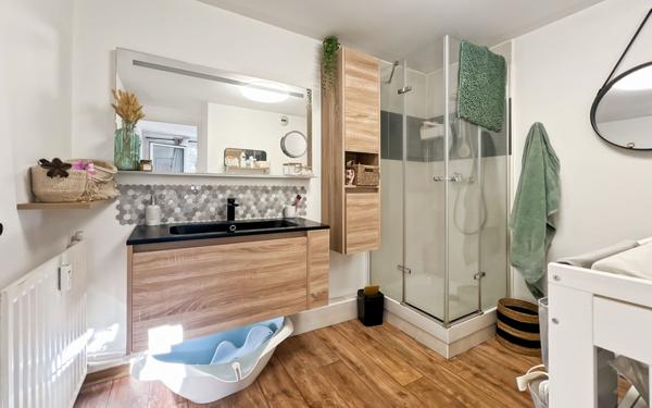 Appartement à vendre    2 pièces • 48,51 m2 Fréjus