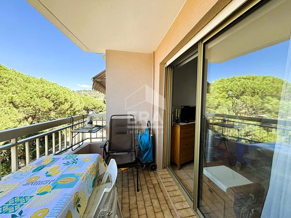 SAINTE MAXIME CENTRE STUDIO CABINE  20 m2 et parking
