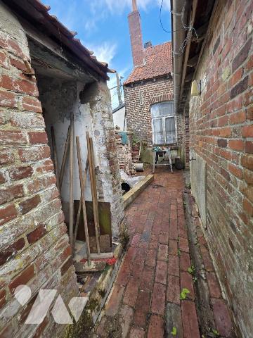 Maison de ville à rénover avec jardin