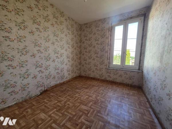 Maison de ville à rénover avec jardin