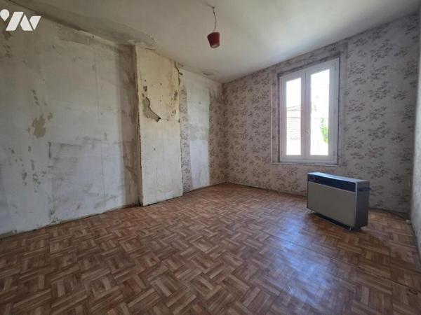 Maison de ville à rénover avec jardin