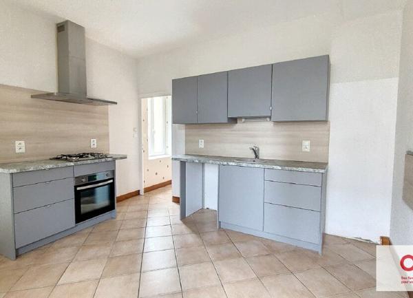 Maison à louer  4 pièces • 146,40 m2 Deux-Chaises