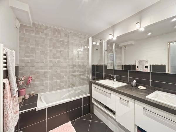 À VENDRE - T3 dernier étage - Divonne-les-Bains