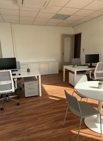 Besançon (25000) Bureaux clés en main 230 m² — 8 bureaux + 9 stationnements