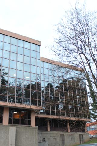 Besançon (25000) Bureaux clés en main 230 m² — 8 bureaux + 9 stationnements