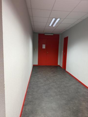 Besançon (25000) Bureaux clés en main 230 m² — 8 bureaux + 9 stationnements