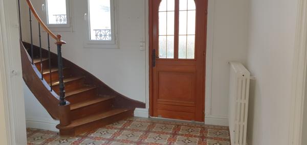 Verneuil (51700) MAISON DE VILLE avec GARAGE et STUDIO