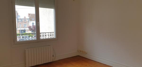 Verneuil (51700) MAISON DE VILLE avec GARAGE et STUDIO