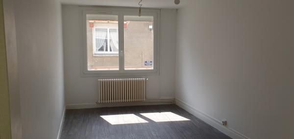 Verneuil (51700) MAISON DE VILLE avec GARAGE et STUDIO