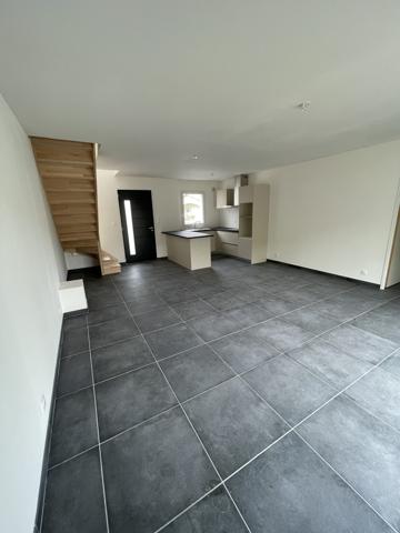 MAISON NEUVE T4 - GARAGE - JARDIN