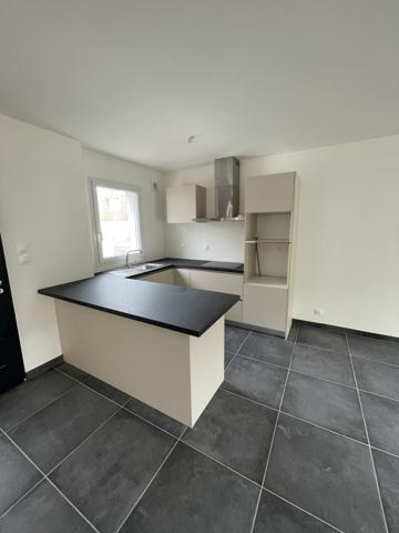 MAISON NEUVE T4 - GARAGE - JARDIN