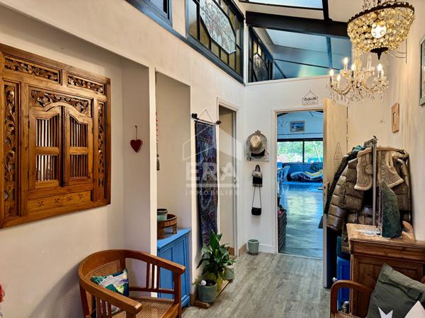 Loft plain-pied avec grand jardin, cour et garage