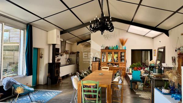 Loft plain-pied avec grand jardin, cour et garage