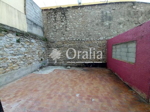 Local · Location Marseille (13003) 69m²