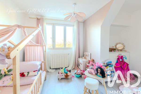 Maison à vendre 5 pièces 142 m² Villecresnes